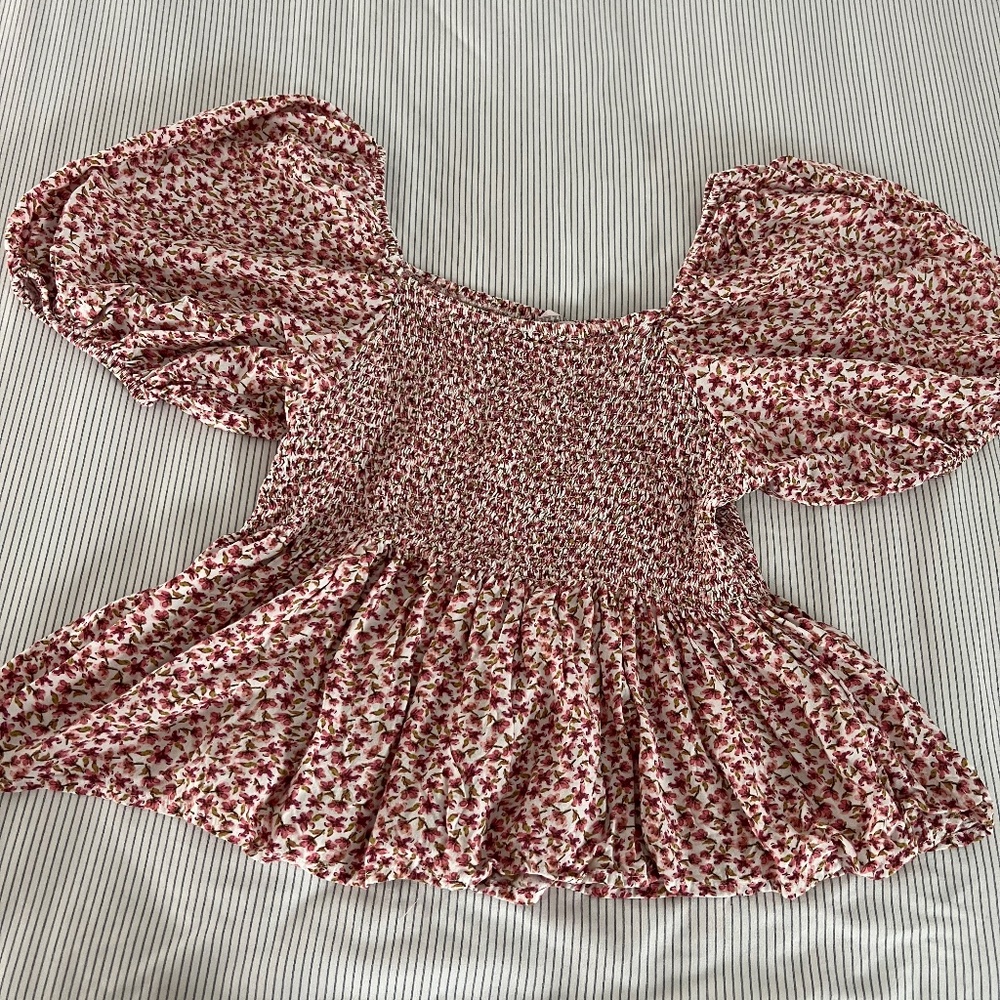 Puff sleeve top